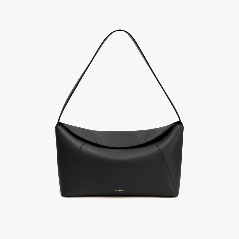 Cuyana Forma Shoulder Bag in Black